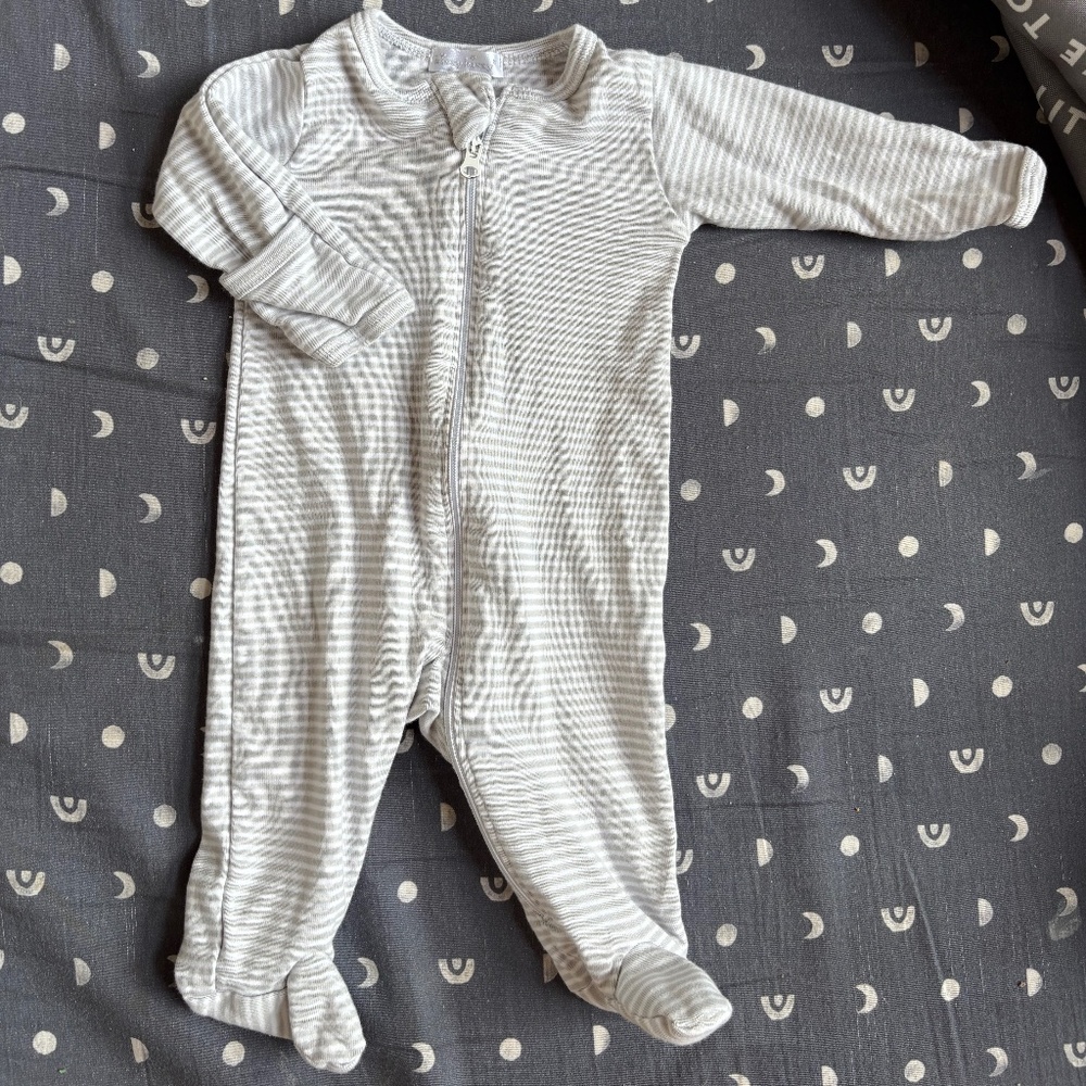 Kissy Kissy Silver Stripes Zipper Footies (0-3M)